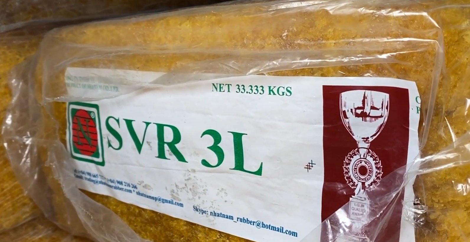 Raw rubber block, natural grade